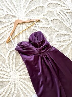 David's Bridal Plum Strapless Sweetheart Gown